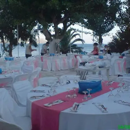 Sea Breeze Апарт-отель 3*