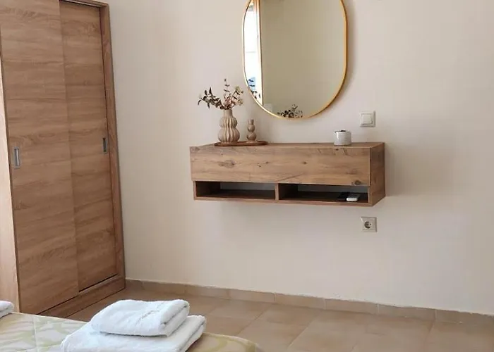 Sea Breeze Apartmanhotel 3*