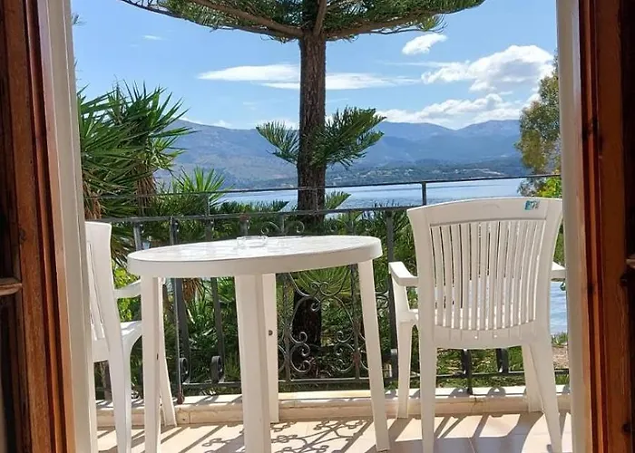Sea Breeze Apartmanhotel Lixúri